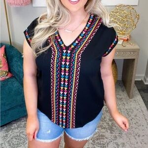 Size medium Savanna Jane embroidered top. NWT